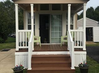 2 Douglas Ln, East Earl, PA 17519