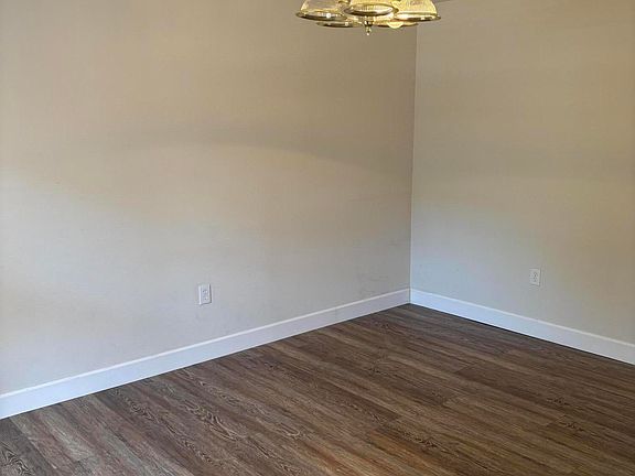 4th image of 2127 SOTTERLEY Lane