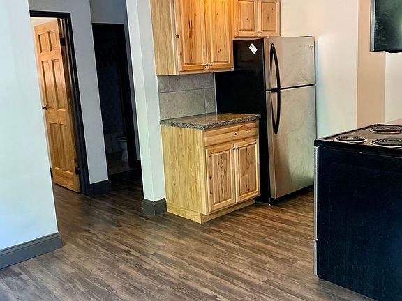 5th image of 2640 2nd Ave S #14