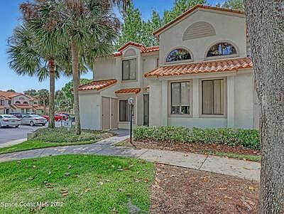 4th image of 1019 Country Club Dr #411