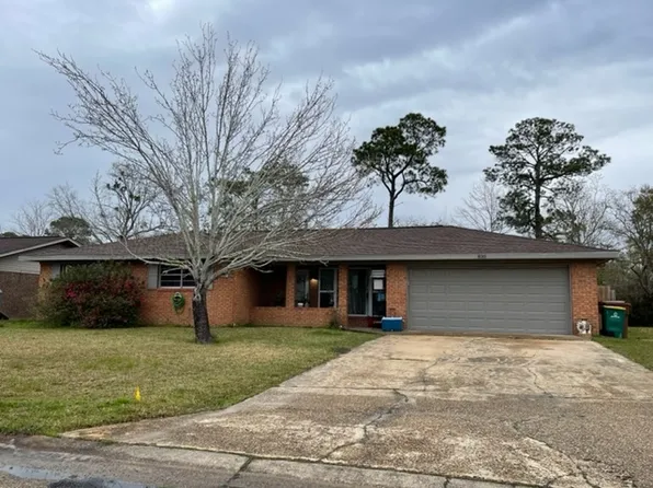 830 Lakewood Pl, Biloxi, MS 39532