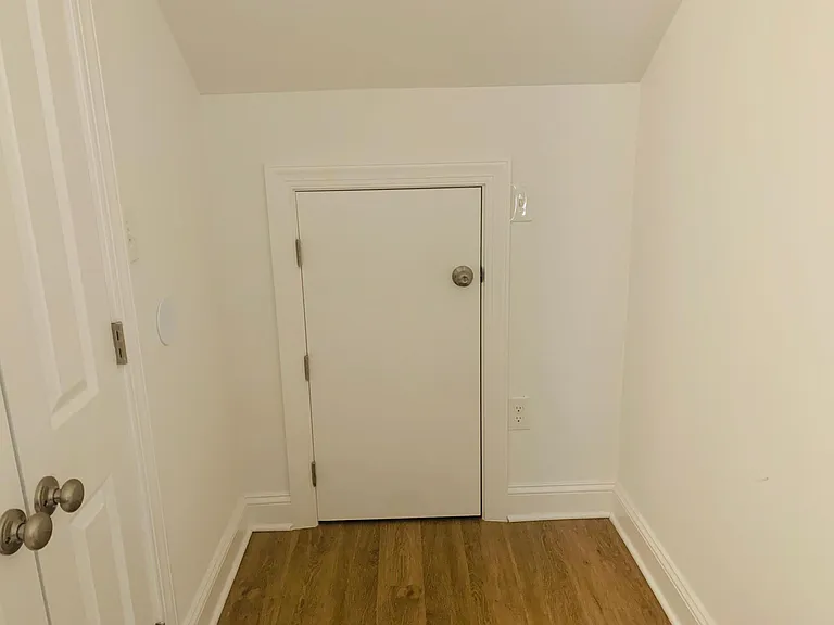 26 Lafayette Ave #B — Photo 23