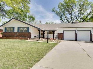 9401 W 11th St N, Wichita, KS 67212