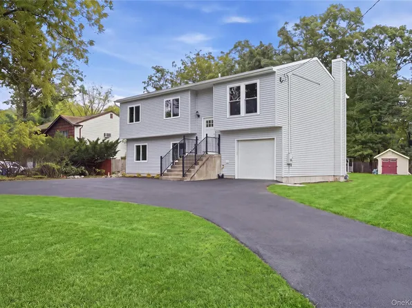 93 Mount Sinai Coram Road, Coram, NY 11727