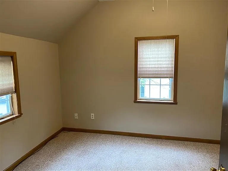 311 E Culton St — Photo 15