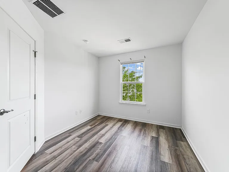 1222 Carrick Ct — Photo 7