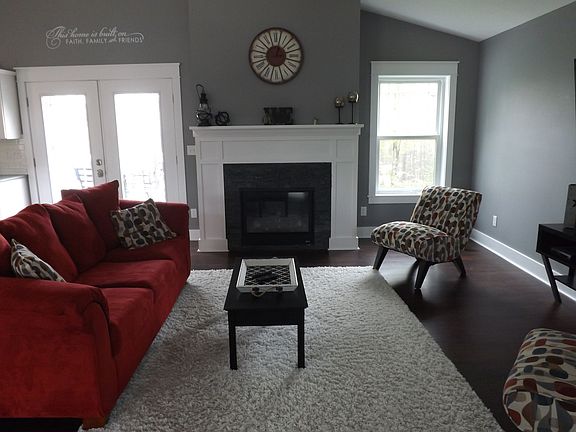 4th image of 2110 Palm Dale Dr SW