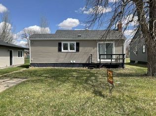 405 3rd St SW, Towner, ND 58788