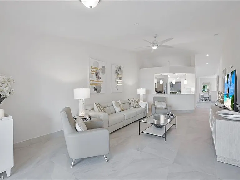 881 Gulf Pavilion Dr #201 — Photo 12