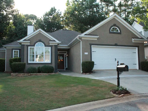 213 Riviera Ct, Peachtree City, GA 30269