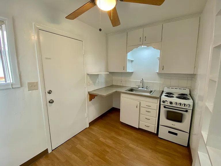 2741 Brooks Ave NE — Photo 3