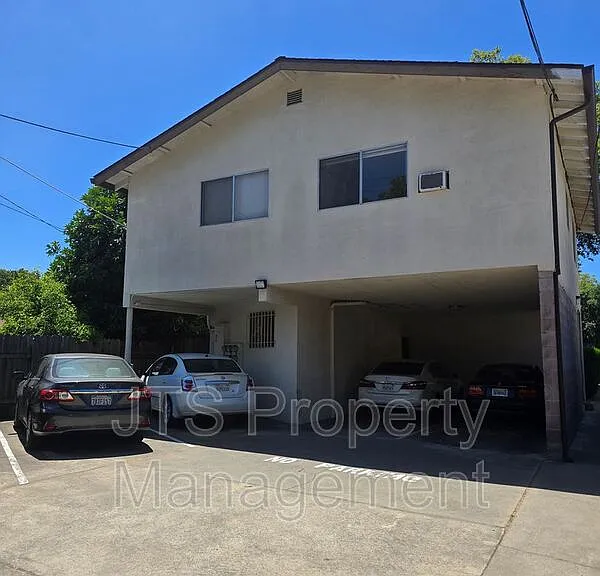 1515 V St #7 — Photo 9