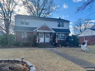 74 Grove St, Bergenfield, NJ 07621