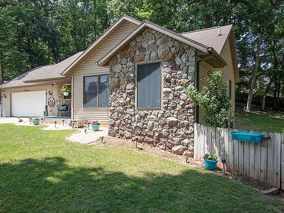 3rd image of 23715 River Lake Ct