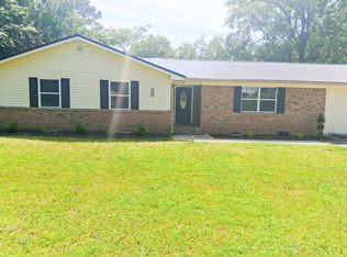 1573 Peaceburg Ln, Weaver, AL 36277
