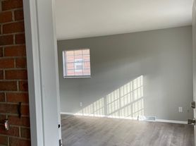 1152 Dennis Ln, Hamilton, OH