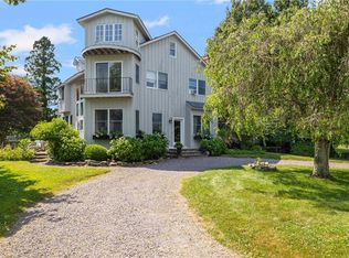 38 Eastern View Ave, South Kingstown, RI 02879