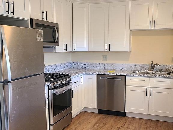 5th image of 6645 Bamburgh Dr