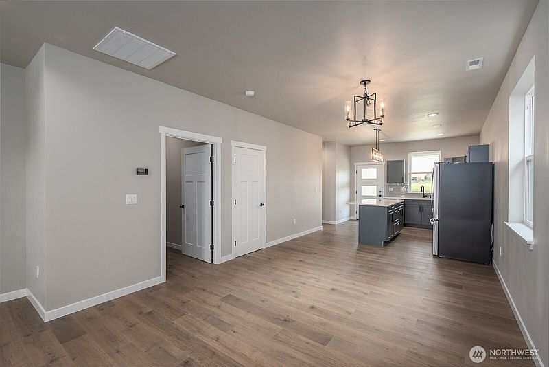 4th image of 6651 Clubhouse Drive SE #92