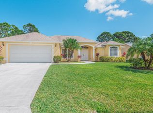 2417 SE Carpenter St, Port Saint Lucie, FL 34984