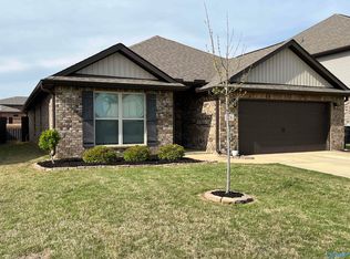 126 Sage Oak Dr, Decatur, AL 35603