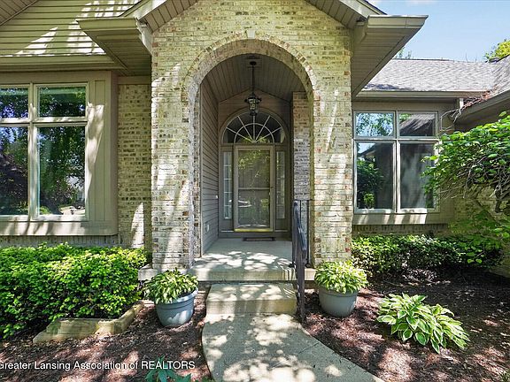 4th image of 3342 Canopy Dr