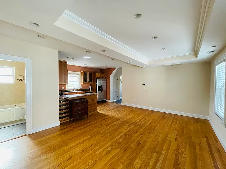 18 Richardson St #18 — Photo 3