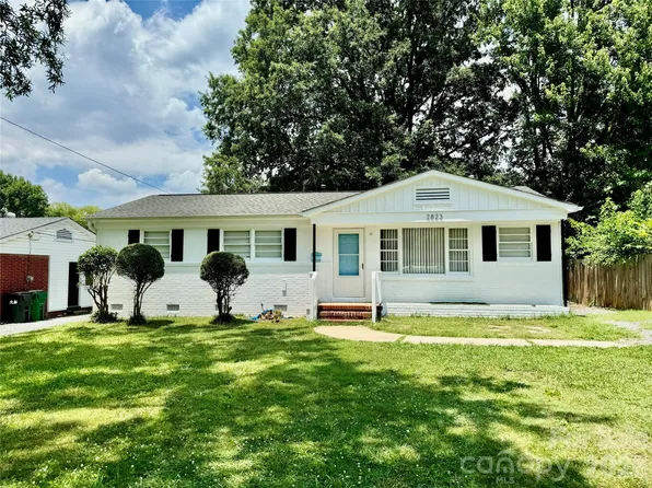 2823 Albany Ln, Charlotte, NC 28205