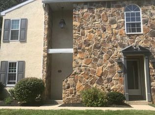 252 Valley Stream Ln, Wayne, PA 19087