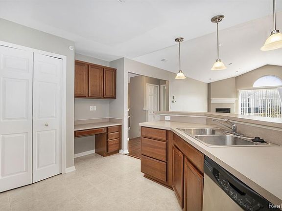 5th image of 24204 Alexa Dr