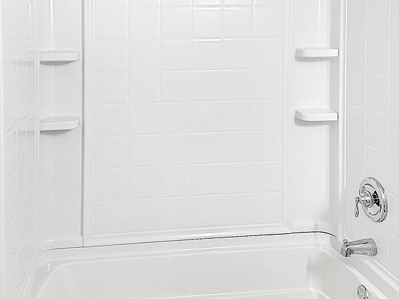 Main floor shared bathroom