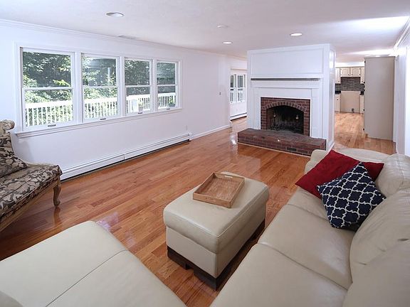 2nd image of 19 Union St