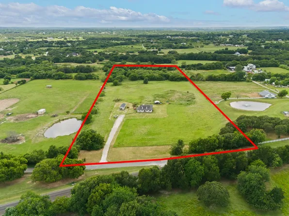 2600 Dave Angel Rd, Burleson, TX 76028
