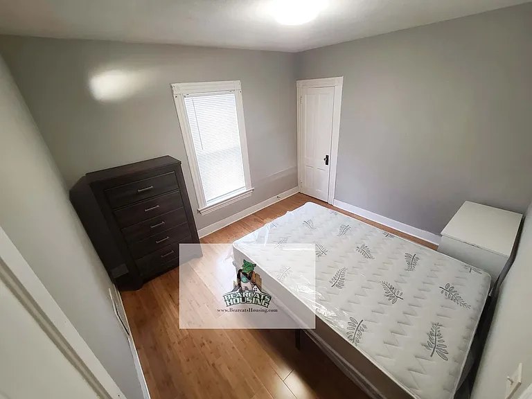 102 Walnut St — Photo 8