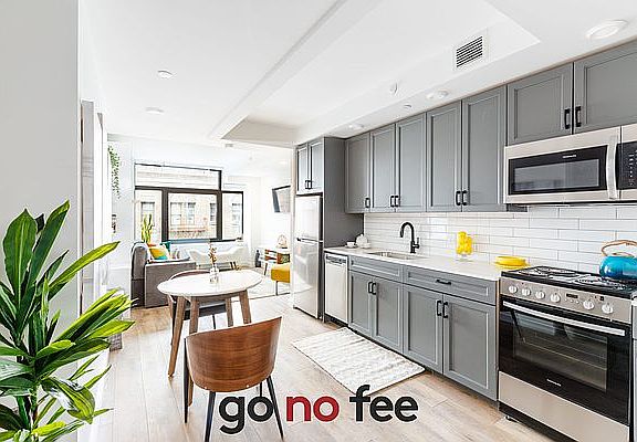 3rd image of 251 W 117th St #6II