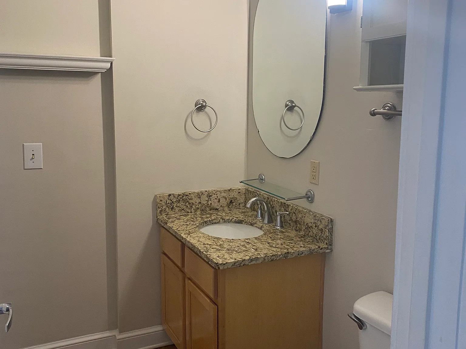 1 bed, 746 sqft, $1,350 — Photo 2