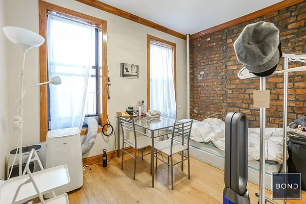 Rented by Bond New York | media 18