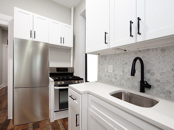 2nd image of 855 9th Ave APT 2A