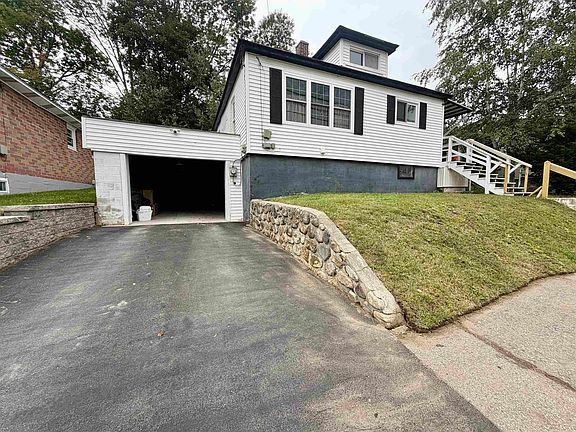 2nd image of 439 1St Avenue