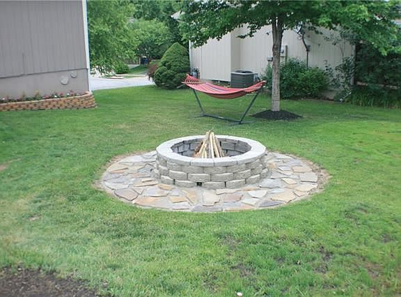 4th image of 1130 Meadow Lark Ln