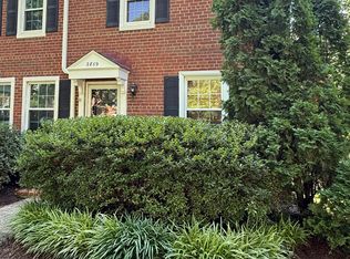 2809 S Abingdon St, Arlington, VA 22206