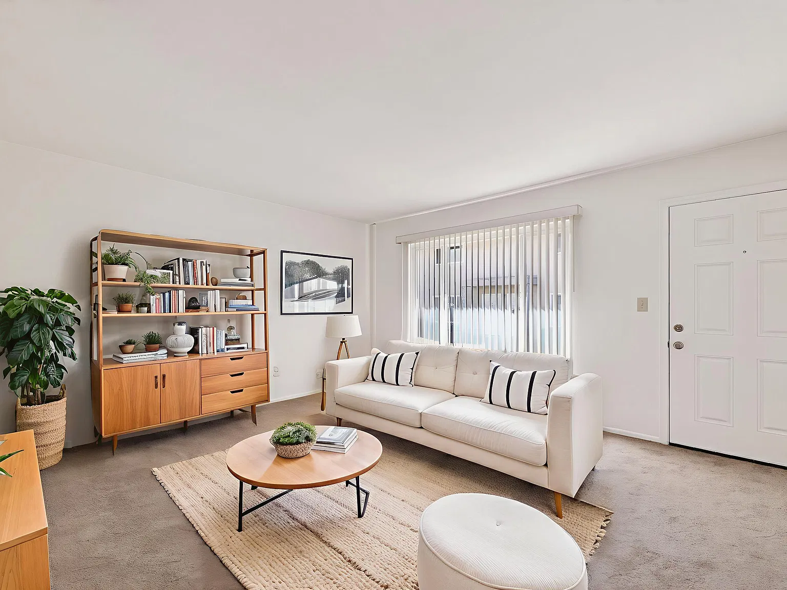 Monteclaire Apartments — Photo 3
