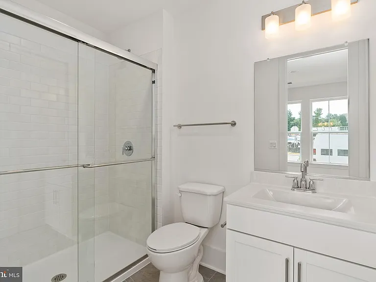 9207 Forkleaf Oak Dr — Photo 14