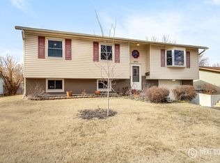6972 Orchard Ln, Hanover Park, IL 60133