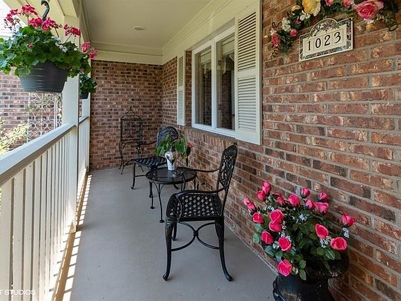 3rd image of 1023 Hardwick Dr