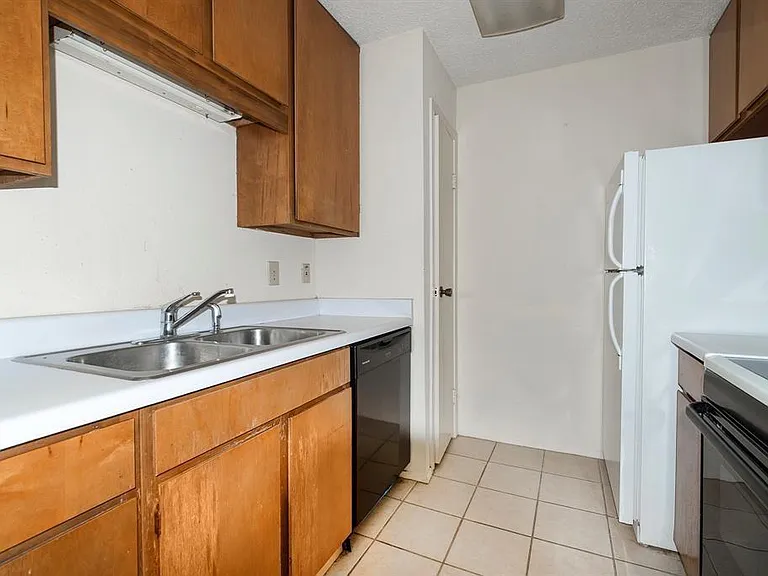 7900 N Stadium Dr #22 — Photo 5
