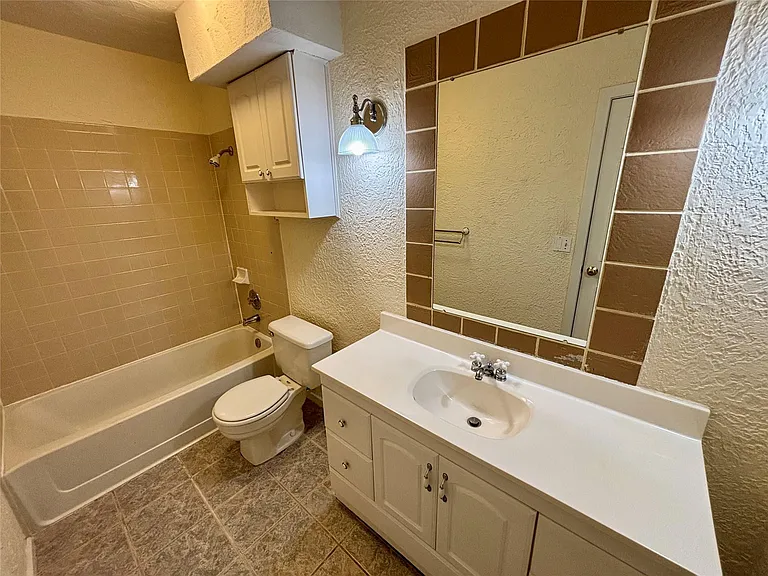13007 Amarillo Ave — Photo 15