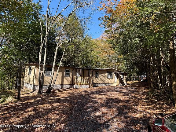 2nd image of 1539 Coolbaugh Rd