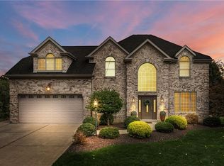 5571 Saddlebrook Dr, Bethel Park, PA 15102