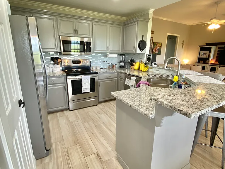 3210 Le Oaks Dr — Photo 10